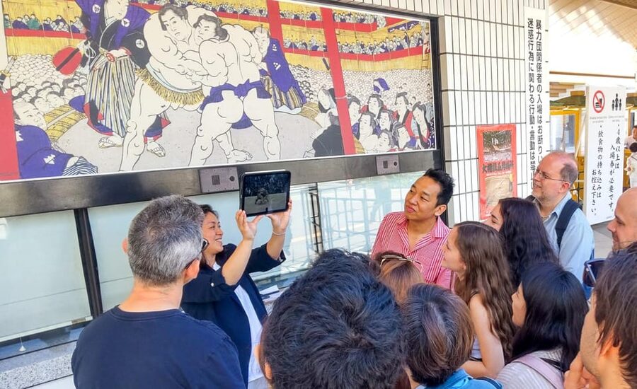 Tokyo: Not a show- a professional sumo practice with experts - Photos with the wrestlers and the question period
