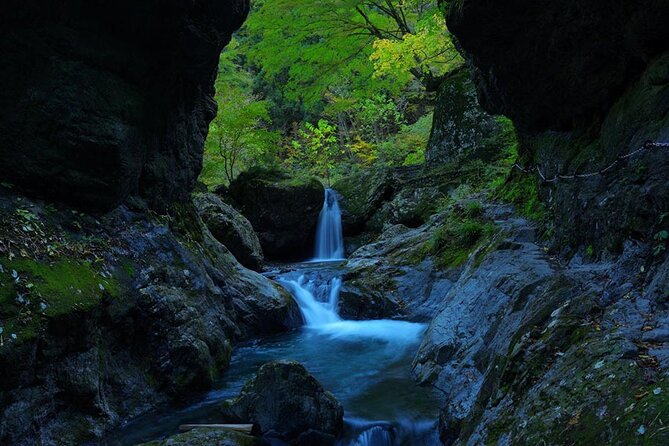 Tokyo Okutama Day Trip Tour - Kanoto Rock and the rushing river
