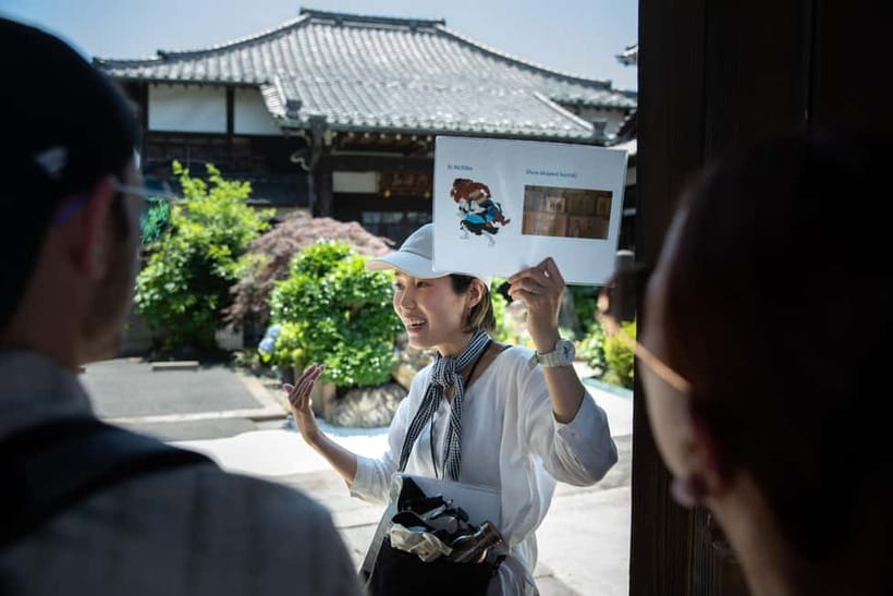 Tokyo: Old Quarter Yanaka Walking Tour - Nezu Shrine and the final walk to Yanaka Ginza