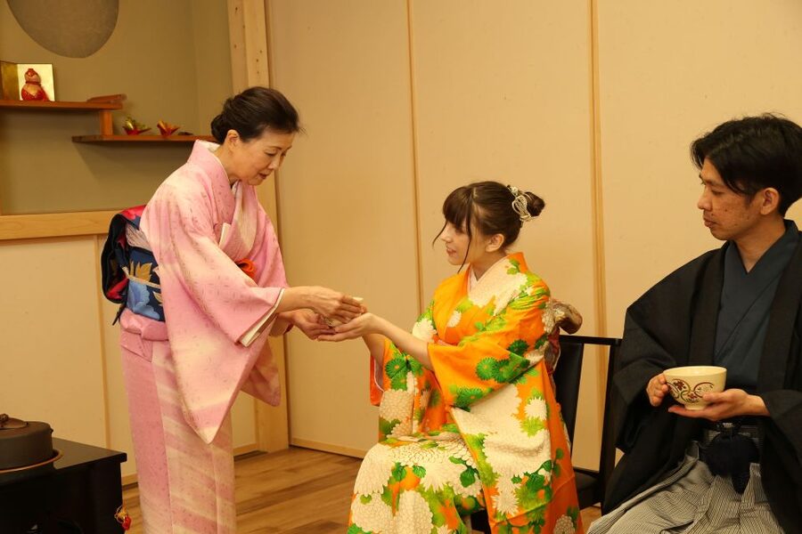 Tokyo: Practicing Zen with a Japanese Tea Ceremony - Zen, art, and architecture without a heavy lecture