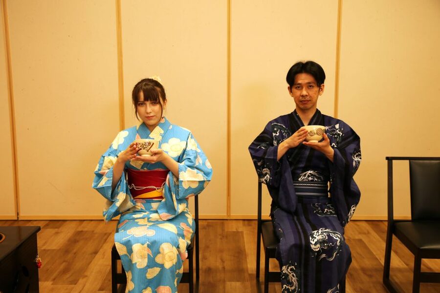 Tokyo: Practicing Zen with a Japanese Tea Ceremony - Your turn to prepare the tea