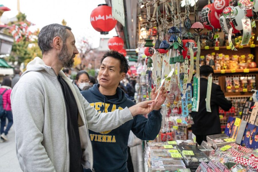 Tokyo: Private Custom Insider Tour with a Local Host - A private day instead of a fixed sightseeing march