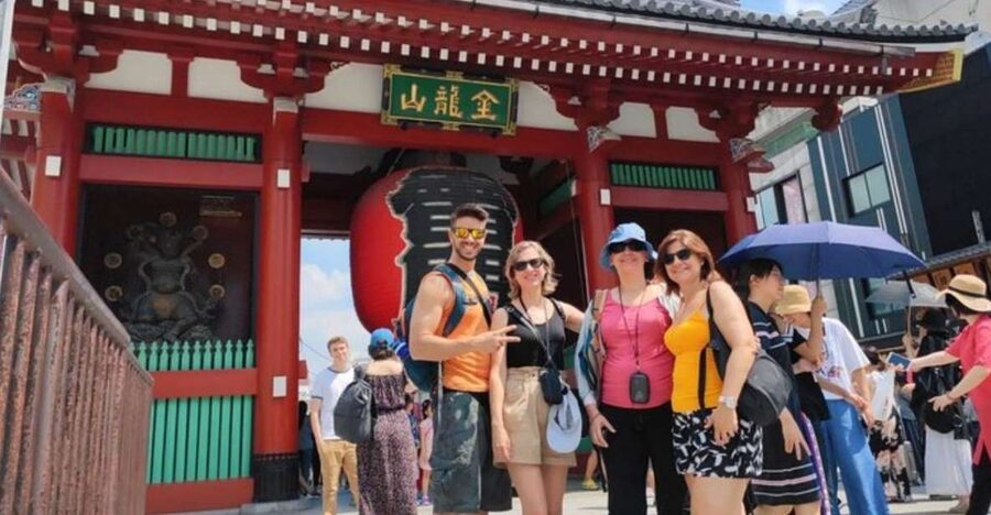 Tokyo: Private Custom Walking Tour with Local Guide - Before the first step, shape the day