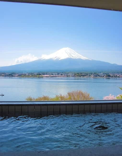 Tokyo: Private Mt. Fuji Luxury Day Tour – Fully Customizable - Lake Kawaguchi offers breathing room and open views
