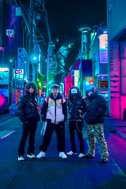 Tokyo Private photo tour with Nightstreet Neon photographer - What your one-hour shoot is likely to feel like