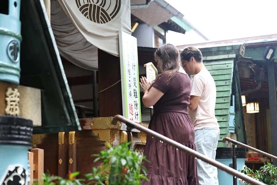 Tokyo: Private Tsukiji Fish Market Tour with 3 food stops - Practical ways to get more from the two hours