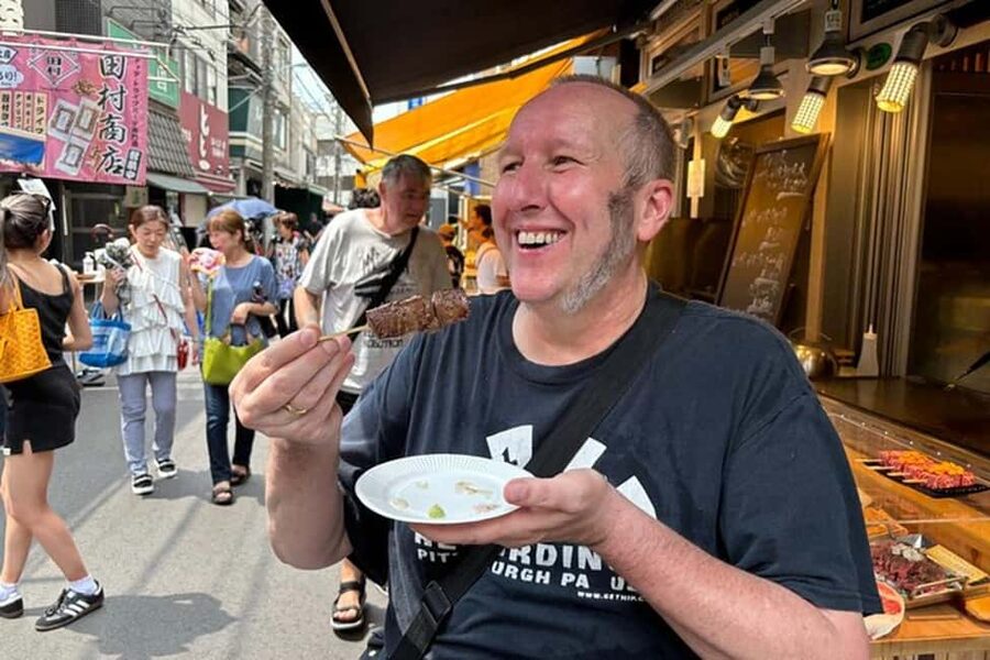Tokyo: Private Tsukiji Fish Market Tour with 3 food stops - Starting at Lawson and finding your bearings