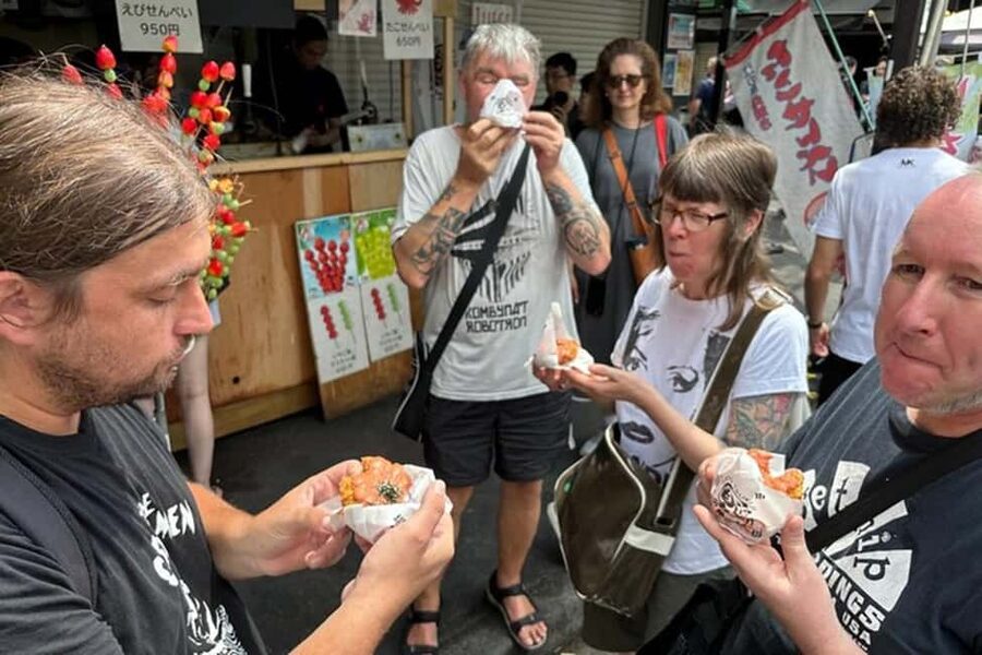 Tokyo: Private Tsukiji Fish Market Tour with 3 food stops - Namiyoke Inari Jinja brings a quiet pause