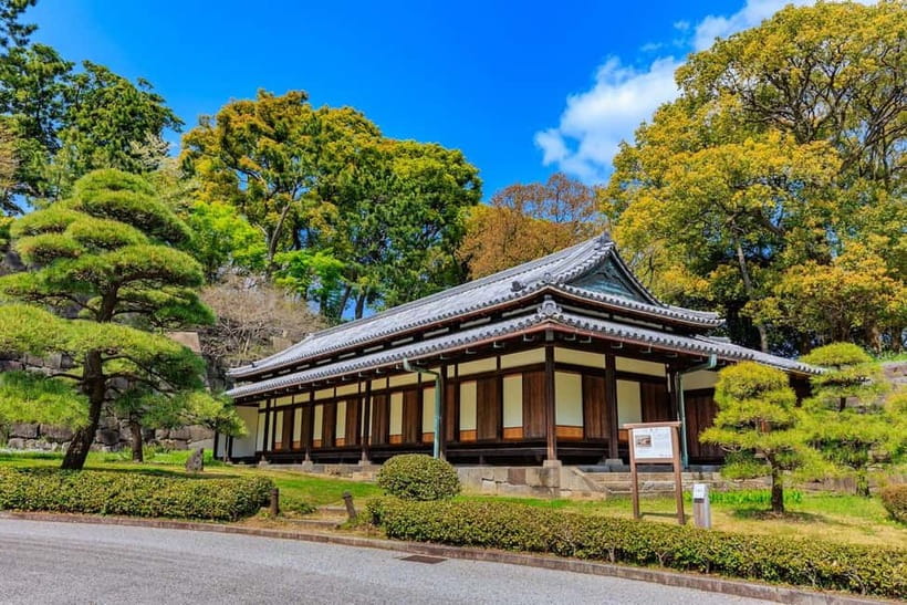 Tokyo: Pvt. Tour - Edo Castle & Imperial Palace East Gardens - Is $63 good value for two hours?