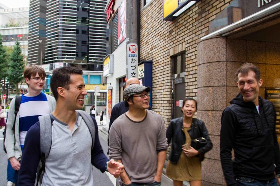 Tokyo: Ramen Tasting Tour with 6 Mini Bowls of Ramen - The Shinjuku route: Tokyo classics and creamy chicken broth