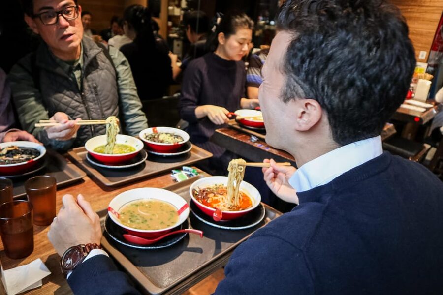 Tokyo: Ramen Tasting Tour with 6 Mini Bowls of Ramen - The guides make the difference
