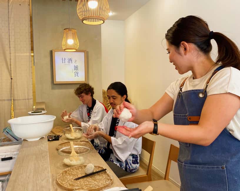 Tokyo: Rice Ball Making Class - From warm rice to your own picnic