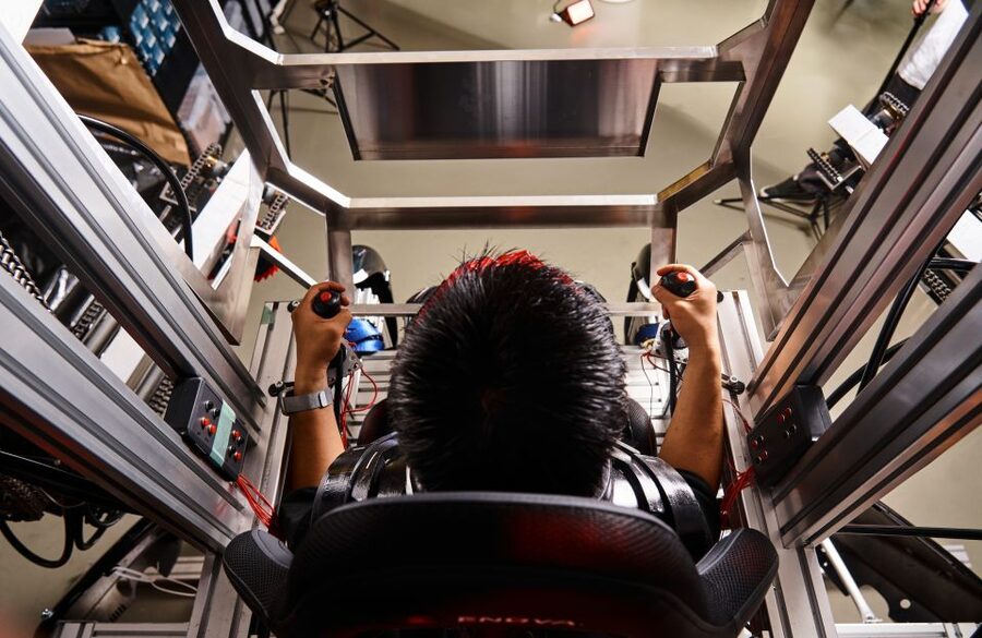 Tokyo: Robot Piloting Attraction Ticket - Taking the controls of ASTRO