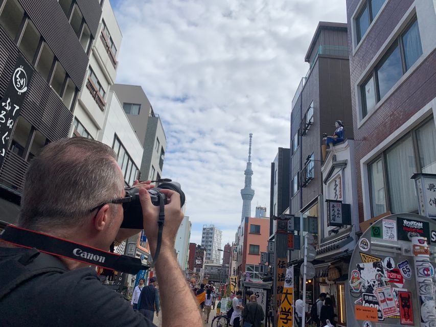 Tokyo's Upmarket District: Explore Ginza with a Local Guide - Meeting at Mitsukoshi and finding your bearings