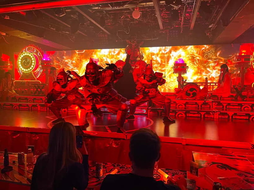 Tokyo: Samurai Restaurant Show Ticket with 2 Drinks - Food, drinks, and planning your meal