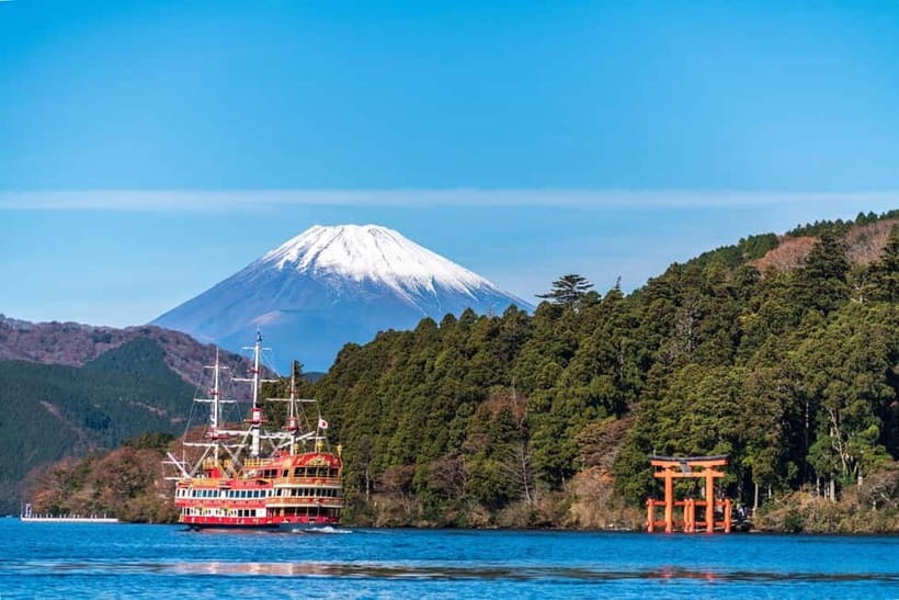 Tokyo:Sea of Mount Fuji, Hakone Ropeway, Ōwakudani, Enoshima - Enoshima Shrine and the island’s old lanes