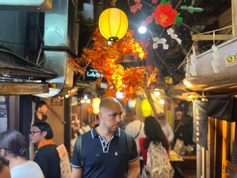 Tokyo: Shinjuku Food Tour (15 Dishes and 4 Eateries) - Key points to know before booking