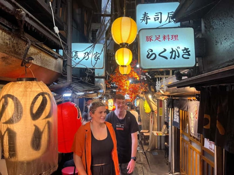 Tokyo: Shinjuku Food Tour (15 Dishes and 4 Eateries) - Why the guide can make or break the evening