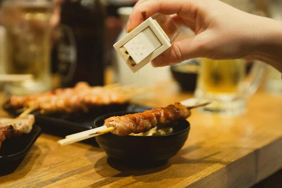 Tokyo: Shinjuku Izakaya and Golden Gai Bar Hopping Tour (2h) - Key things to know before you book
