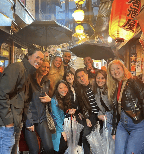 Tokyo: Shinjuku Local Bar and Izakaya Guided Walking Tour - Starting among the lanterns at Omoide Yokocho