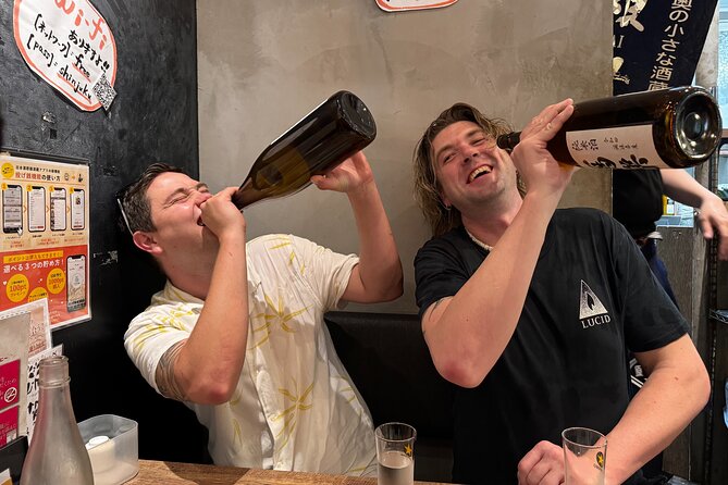 Tokyo: Shinjuku Local Bar Hopping Walking Tour - Practical tips for a better night