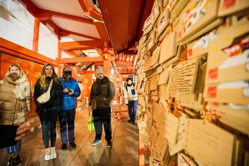 Tokyo: Shinjuku Nightlife & Secret Backstreets Walking Tour - Key points at a glance