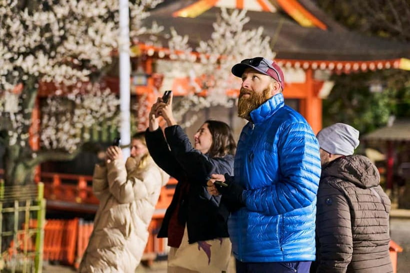 Tokyo: Shinjuku Nightlife & Secret Backstreets Walking Tour - Tokyu Kabukicho Tower and the unexpected observation stop