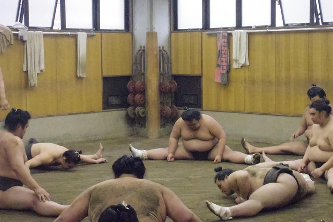 Tokyo Sumo Morning Practice Tour at Stable - Photography and the short ending