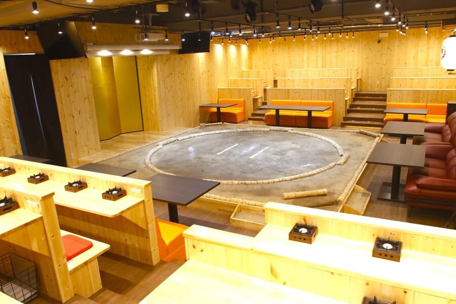 Tokyo: Sumo Show Experience with Chicken Hot Pot and a Photo - The Main Event: Retired Wrestlers in a Best-of-Three Match