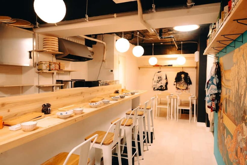 Tokyo: Sushi Making Class in a Happi Coat near a Famous Spot - A useful activity for families and first-timers