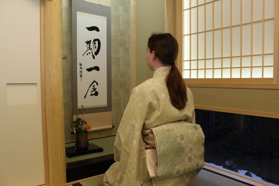 Tokyo: Tea Ceremony in Shibuya Tokyo - Traditional Japanese Sweets Complete the Tasting