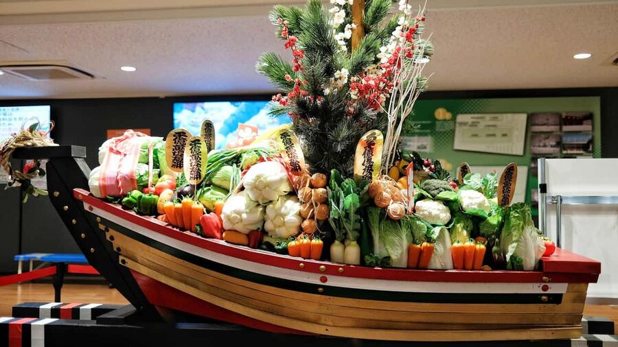 Tokyo: Toyosu Tuna Auction &Tsukiji Market Gourmet Adventure - Who should choose this market morning