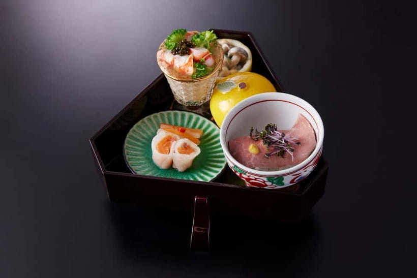 Tokyo: Traditional Geisha Experience Show & Japanese Dinner - Dance, shamisen, and a closer view of geisha arts