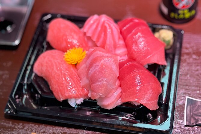 Tokyo: Tsukiji Fish Market Food and Walking tour - One hour inside the Tsukiji market area