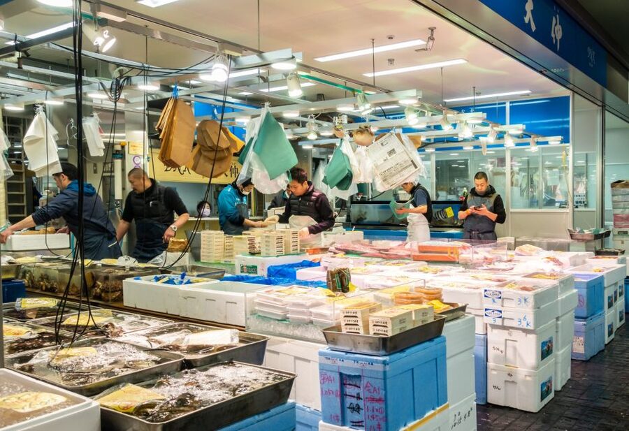 Tokyo Tsukiji Food & Culture Private Tour Licensed Guide - Outer Tsukiji, where browsing meets breakfast