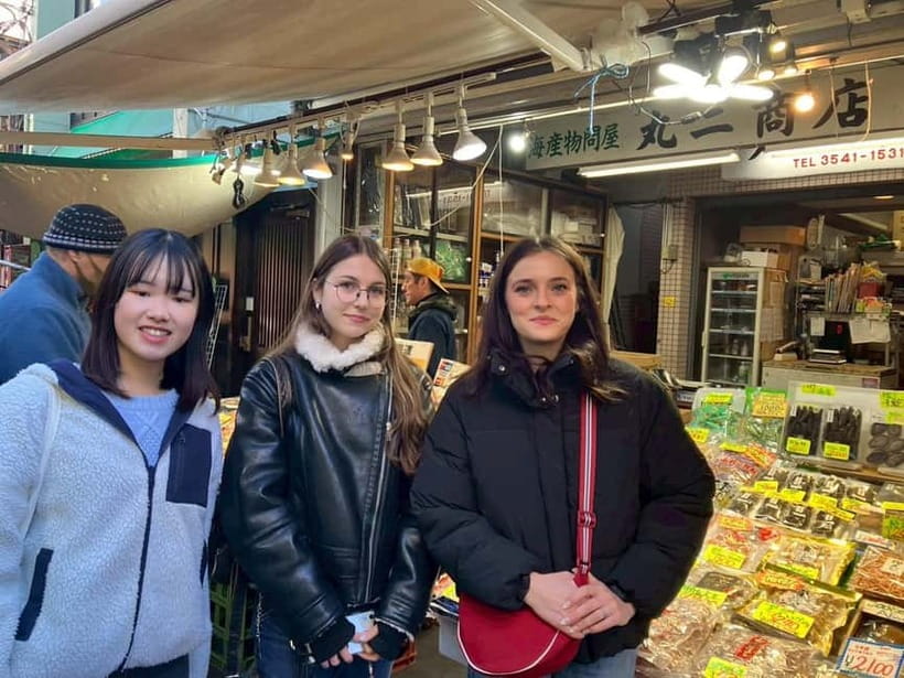 Tokyo: Tsukiji walk & sushi private tour with Uni Students - Tamagoyaki, sushi, and what you actually eat