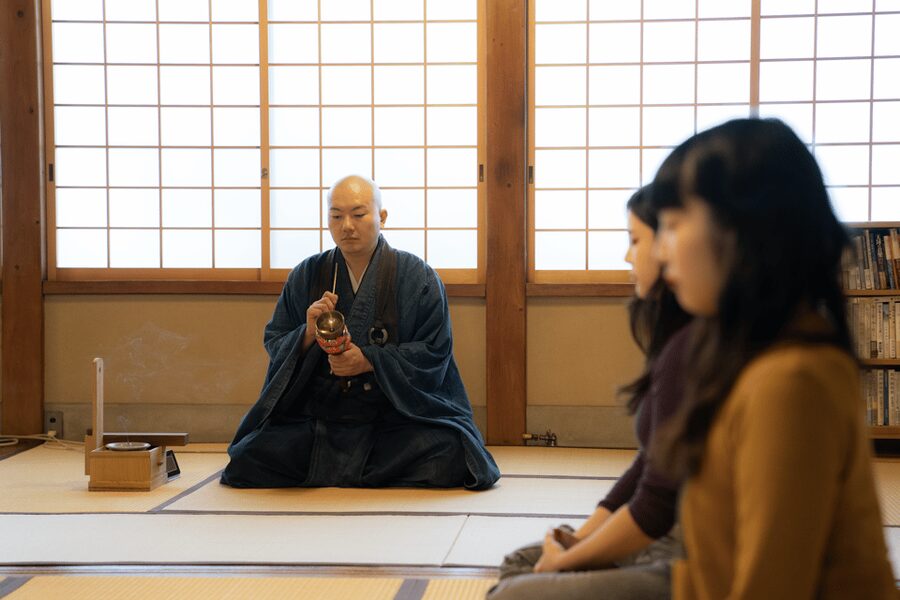 Tokyo: Zen Meditation at a Private Temple with a Monk - Four details that make this Asakusa experience special
