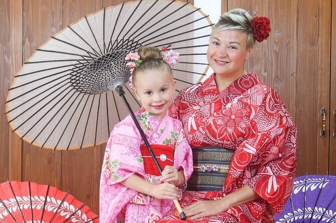 Traditional Japanese Costumes "Kimono", "Yukata", "Ryuso", "Photograph Course "Hair Set & Lipstick & Kimono & Photography" - Why the $22.99 Price Works