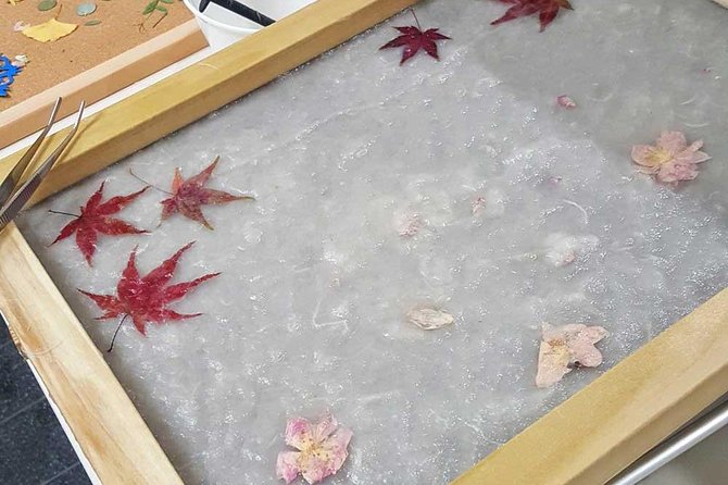 Traditional Japanese Washi Papermaking- Kyoto morning - Choosing postcards, a table mat, a lantern, or a wall panel