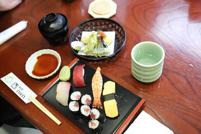 Tsukiji Fish Market Guided Tour and Sushi Making with Pro Chef - What you eat after making the sushi