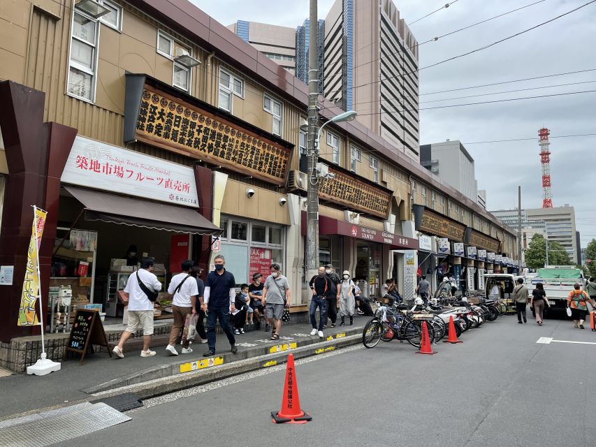 Tsukiji: Outer Market Walking Tour & Sake Tasting Experience - What the market feels like in real life