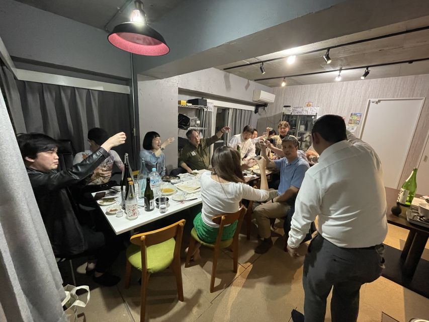 Tsukiji: Unlimited Sake Tasting Experience - Comparing chilled, warm, and changing flavors