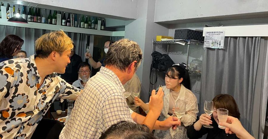 Tsukiji: Unlimited Sake Tasting Experience - The first tasting: learning that sake is not one flavor