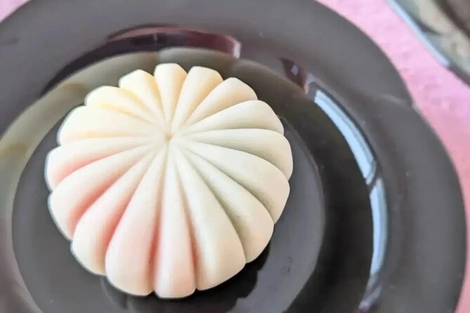 Wagashi traditional japanese sweets class - Five details worth knowing before you book
