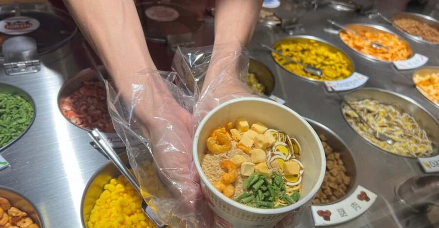Yokohama: Guided Cup Noodles Museum Tour & Make Your Own Cup - Why instant ramen makes a good museum subject
